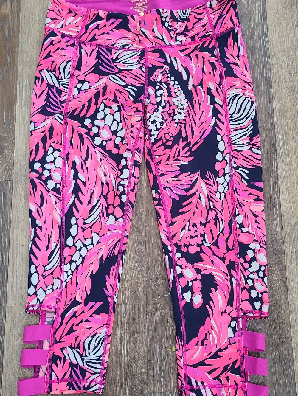 Lilly Pulitzer Luxletic Cropped Leggings Women's Size Large NEW